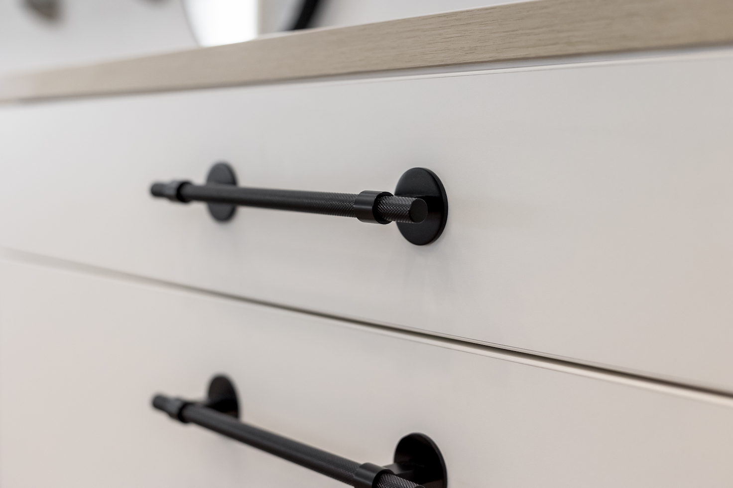 ClassicEyeseyecarecentreph6 Drawer handle RED copy